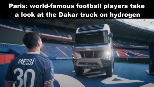 Parijs: wereldberoemde voetballers nemen kijkje in Dakar-truck op waterstof